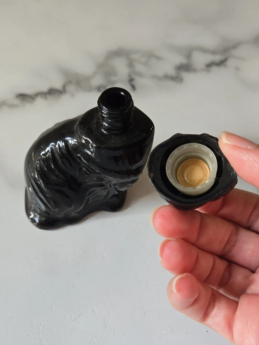 Avon vintage black